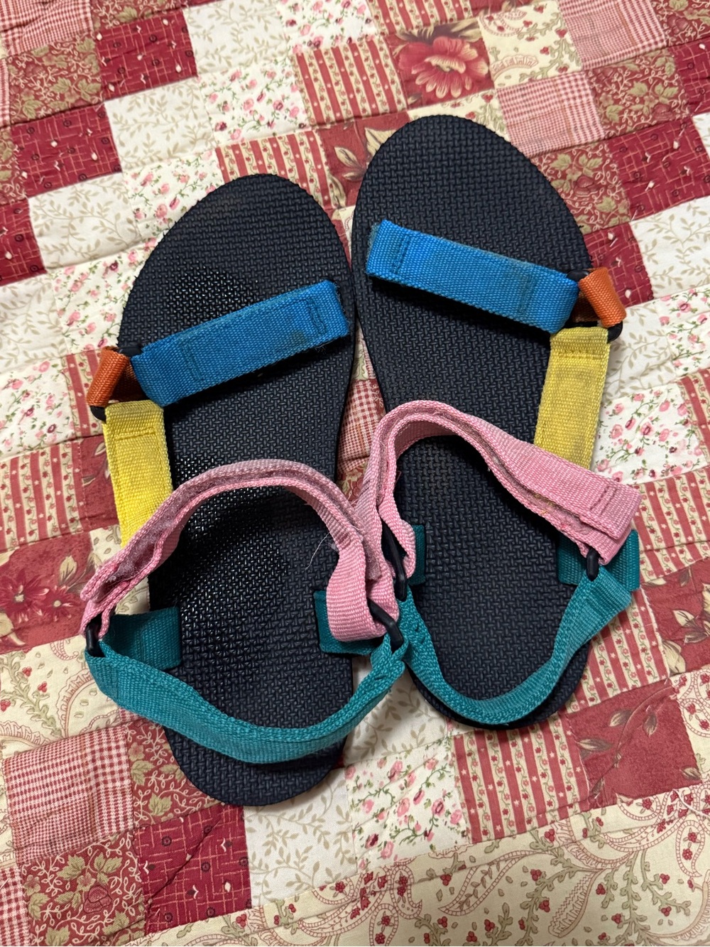 Colorful Adjustable Sport Sandals Women’s Size 8/9